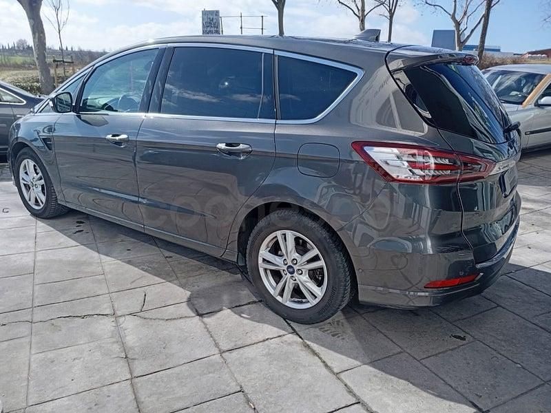 Usado Ford S-MAX Titanium 150 CV (110 kW) 2020 Gris Monovolumen