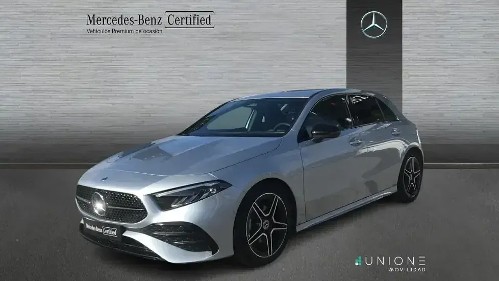 Usado Mercedes A180 116 HP (85 kW) 2026 Cinzento