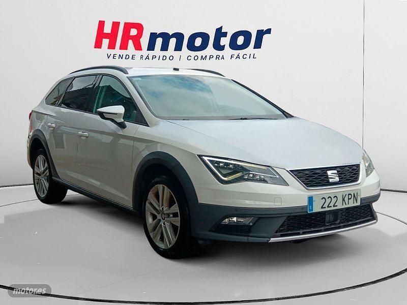 Usado Seat Leon X-Perience 4Drive 150 CV (110 kW) 2018 Blanco Familiar
