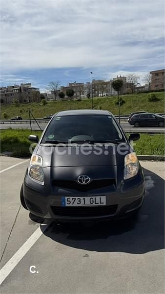 Usado Toyota Yaris Live 69 CV (50 kW) 2009 Negro Utilitario