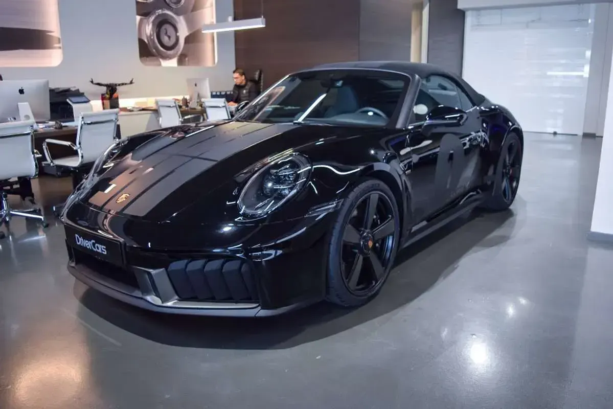 Nuevo Porsche 992 485 CV (356 kW) 2026 Negro Descapotable