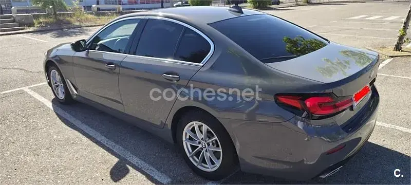 Usado BMW 520 Comfort Edition 190 CV (139 kW) 2021 Gris / plata Berlina