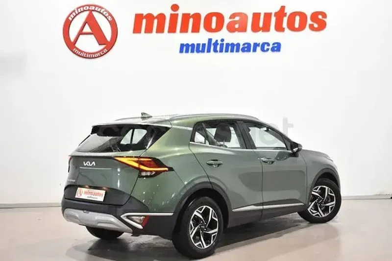 Usado Kia Sportage 136 CV (100 kW) 2022 Verde SUV