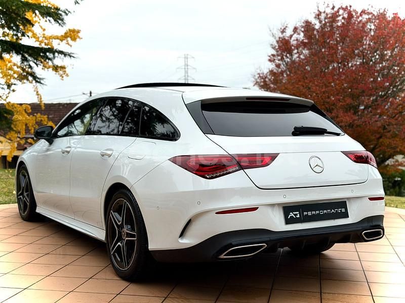 Usado Mercedes CLA220 Shooting Brake 190 CV (139 kW) 2021 Blanco Familiar