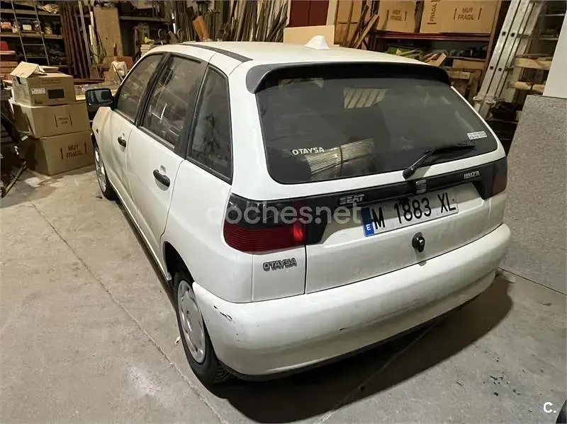 Usado Seat Ibiza 64 CV (47 kW) 1999 Blanco Utilitario