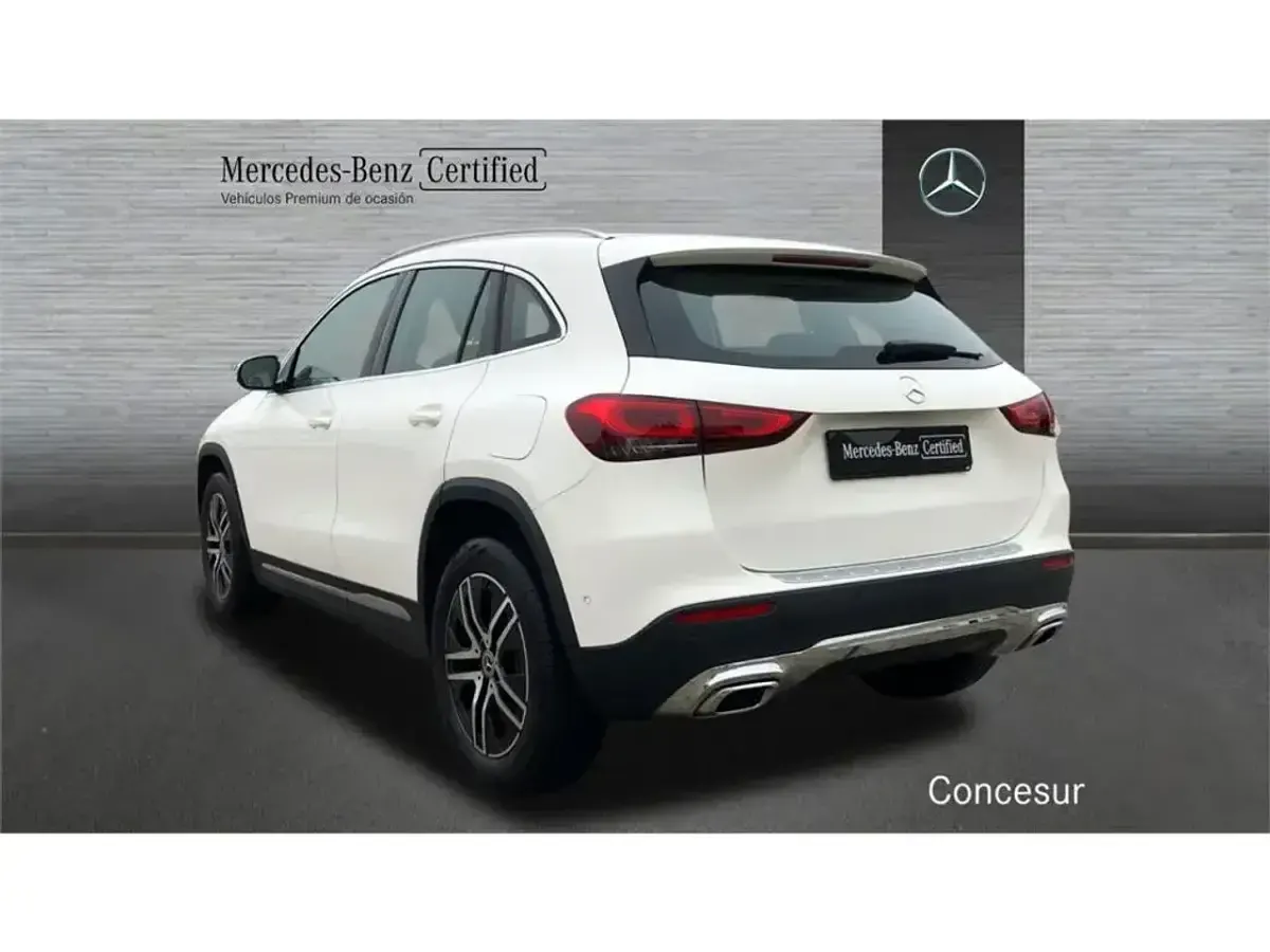 Usado Mercedes GLA180 136 CV (100 kW) 2022 Blanco SUV