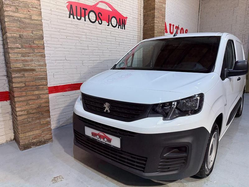 Usado Peugeot Partner S 100 CV (73 kW) 2021 Blanco Monovolumen