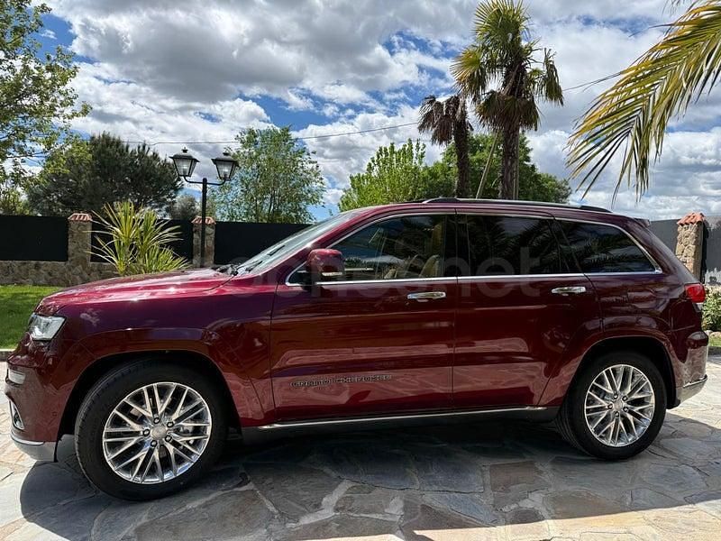 Usado Jeep Grand Cherokee Summit 250 CV (183 kW) 2020 Granate SUV