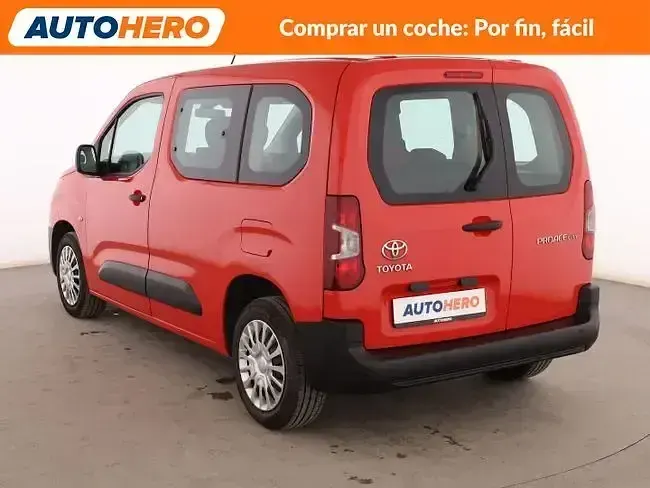 Usado Toyota Proace Verso City 131 CV (96 kW) 2023 Rojo Familiar
