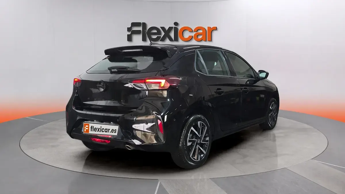 Usado Opel Corsa 101 CV (74 kW) 2025 Negro Utilitario