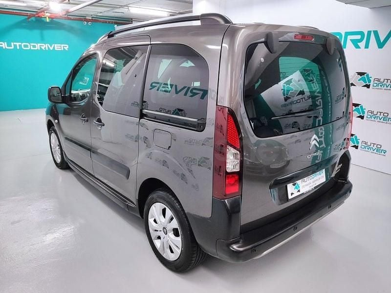 Usado Citroën Berlingo Feel 100 CV (73 kW) 2017 Marrón Monovolumen