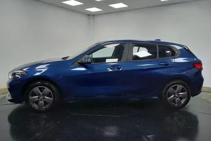 Usado BMW 116 116 CV (85 kW) 2022 Azul Utilitario