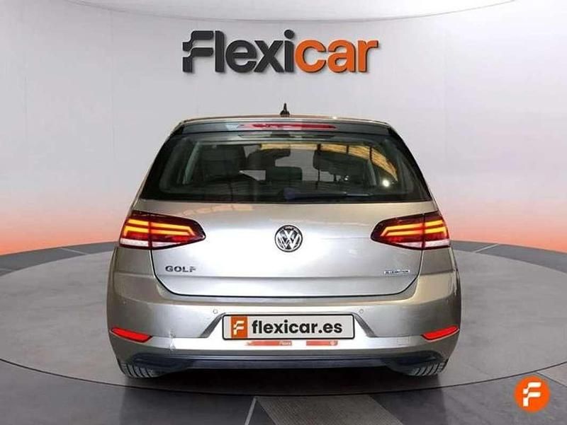 Usado VW Golf VIII Edition 131 CV (96 kW) 2020 Gris Utilitario