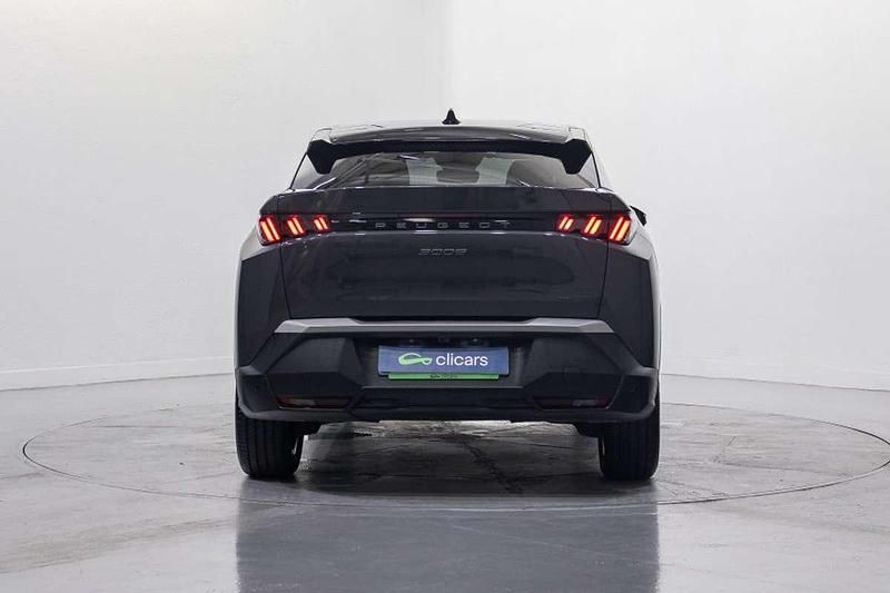Usado Peugeot 3008 Allure 136 CV (100 kW) 2024 Gris SUV