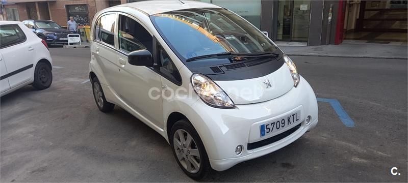Eléctrico Usado 2014 Peugeot iON Utilitario | 4800 € - Imagen 1/4