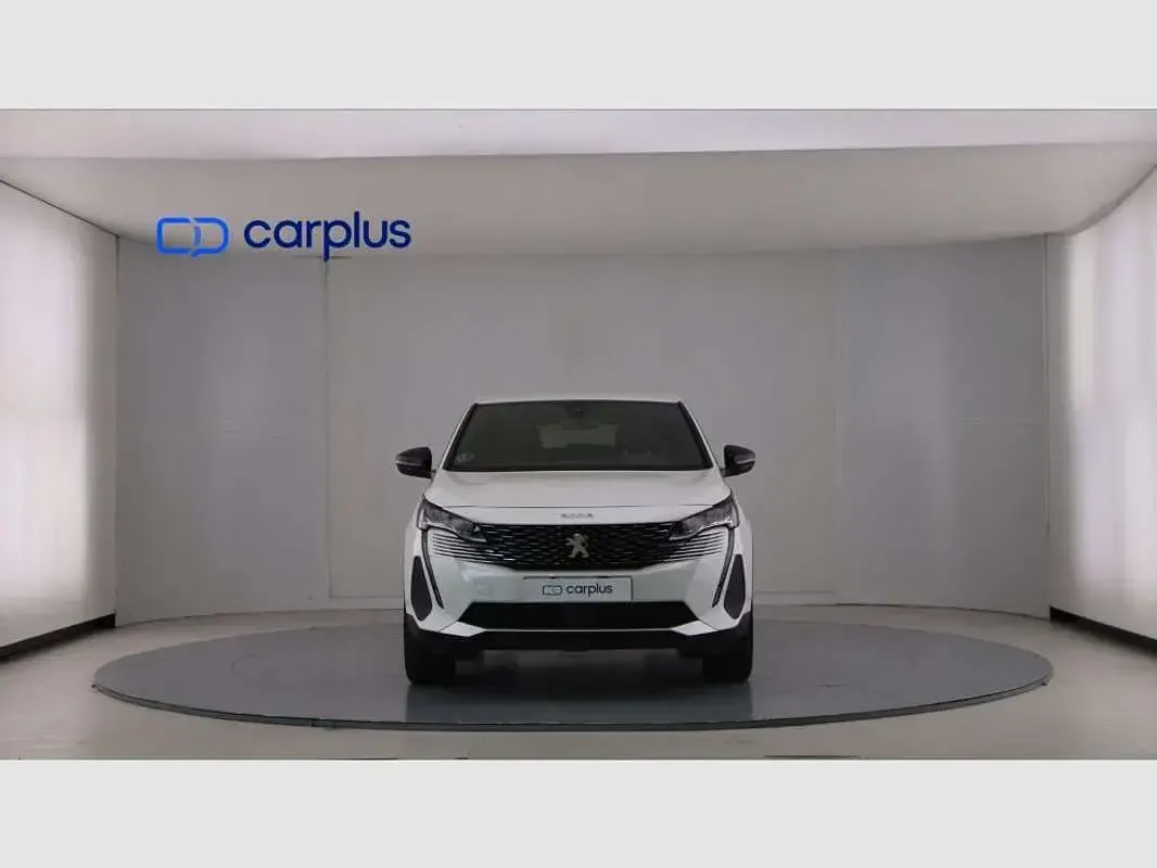 Usado Peugeot 3008 Active 136 CV (100 kW) 2024 Blanco SUV