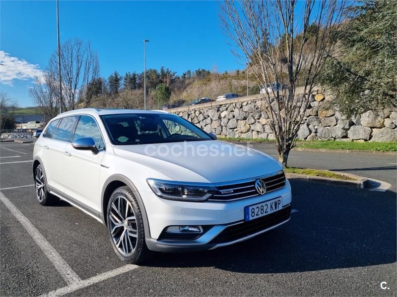 Usado VW Passat Alltrack 190 CV (139 kW) 2019 Blanco Familiar