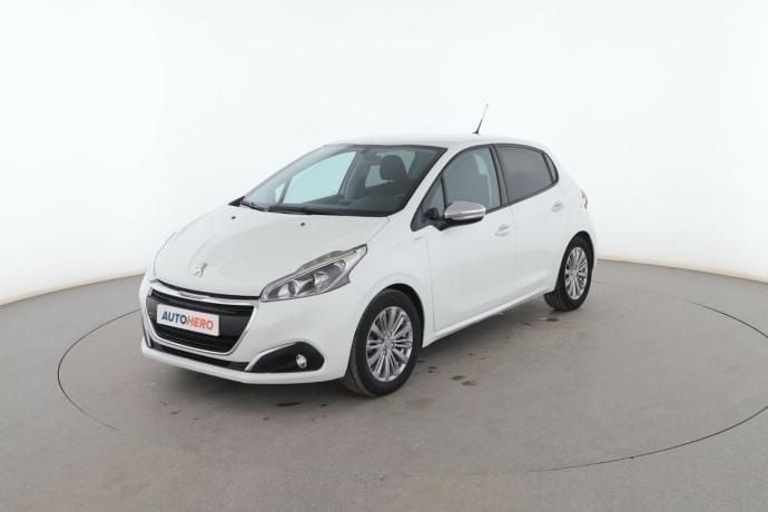 Blanco Usado 2017 Peugeot 208 Style Utilitario | 9099 € (Precio justo) - Imagen 1/3