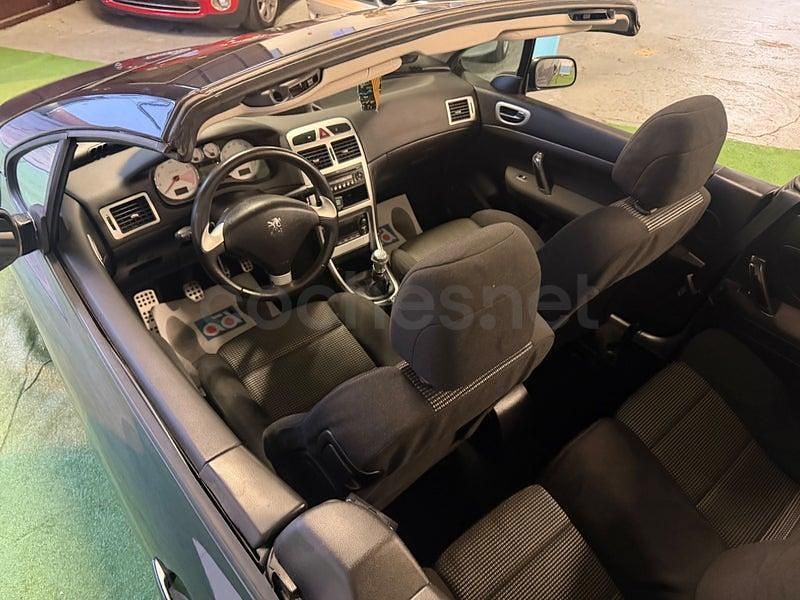 Usado Peugeot 307 CC 143 CV (105 kW) 2008 Azul Descapotable