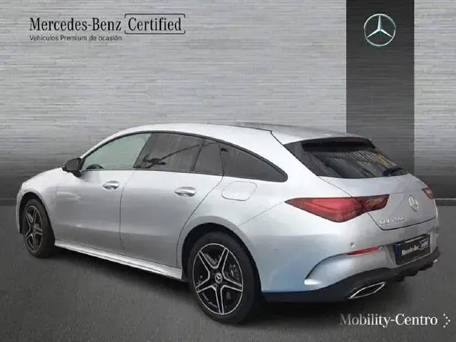 Usado Mercedes CLA250e 218 CV (160 kW) 2025 Plata hightech Coupe