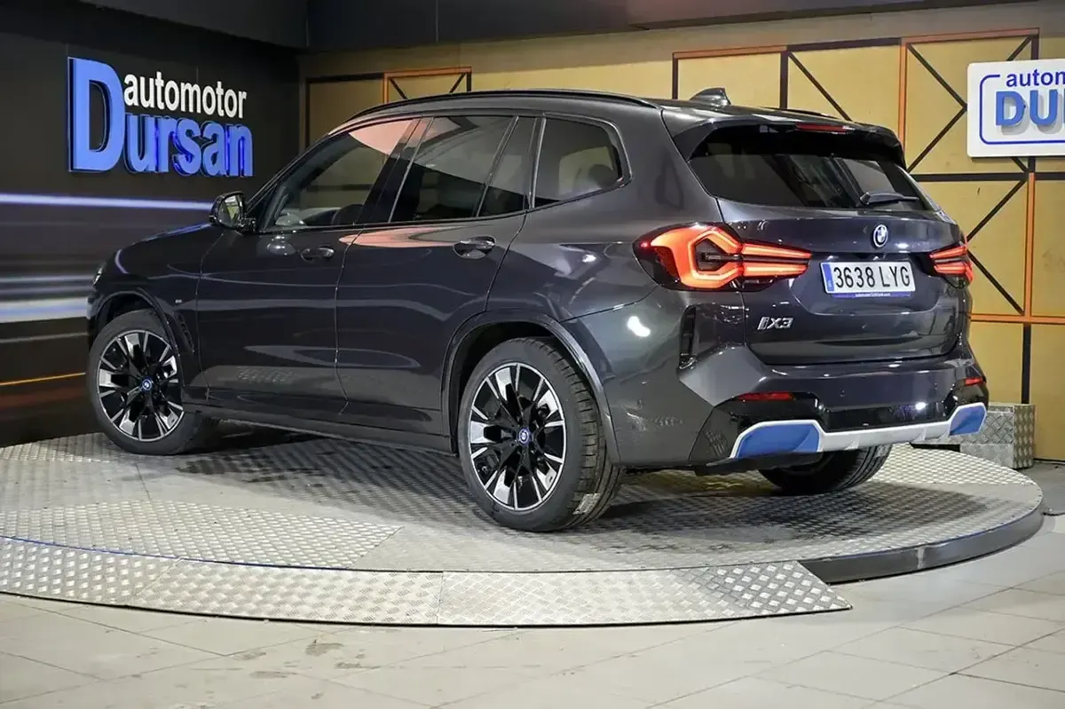 Usado BMW iX3 M Sport 210 kW (286 HP) 2022 Cinzento SUV