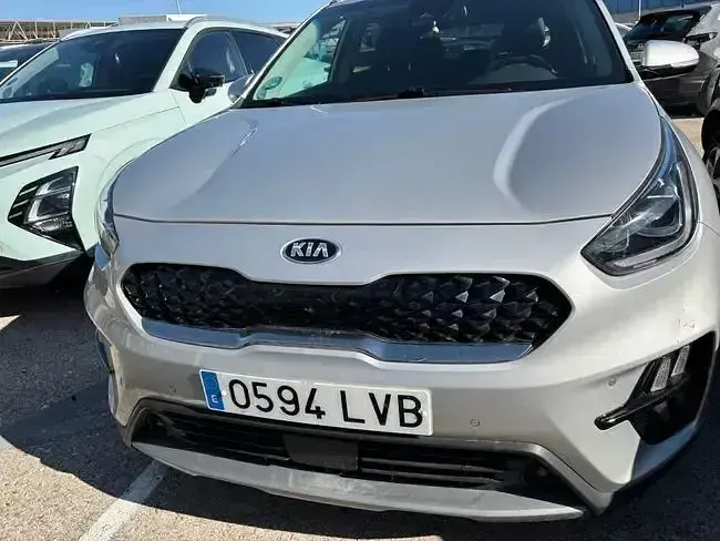 Usado Kia Niro 141 HP (103 kW) 2021 Cinzento SUV