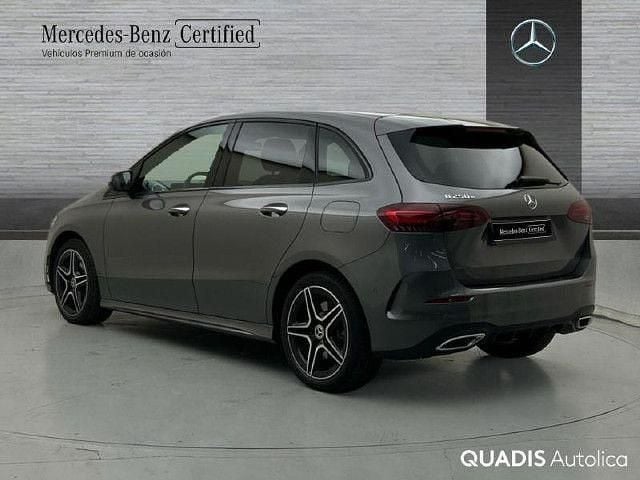 Usado Mercedes B250e 218 CV (160 kW) 2025 Gris montaña Monovolumen