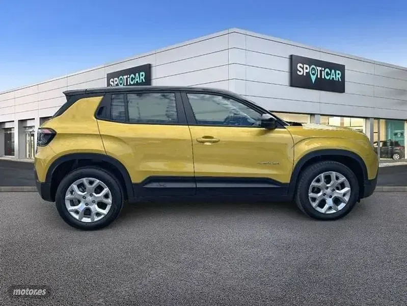 Usado Jeep Avenger Altitude 100 CV (73 kW) 2023 Amarillo SUV