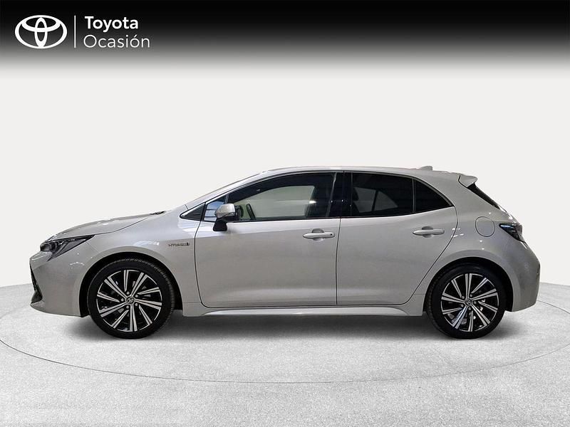 Usado Toyota Corolla Style 122 CV (89 kW) 2021 Gris / plata Berlina