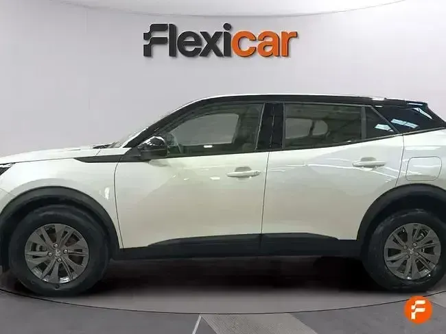 Usado Peugeot 2008 Active 100 CV (73 kW) 2020 Blanco SUV