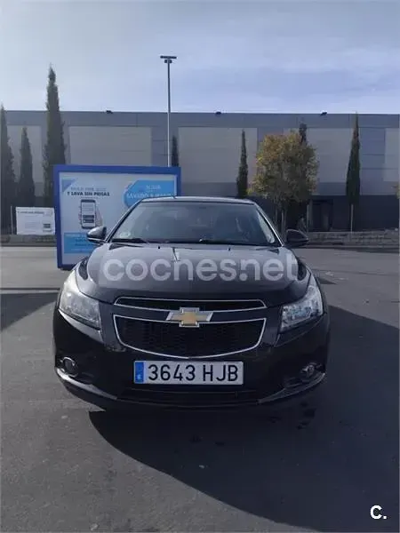 Usado Chevrolet Cruze LT 163 CV (119 kW) 2012 Negro Berlina