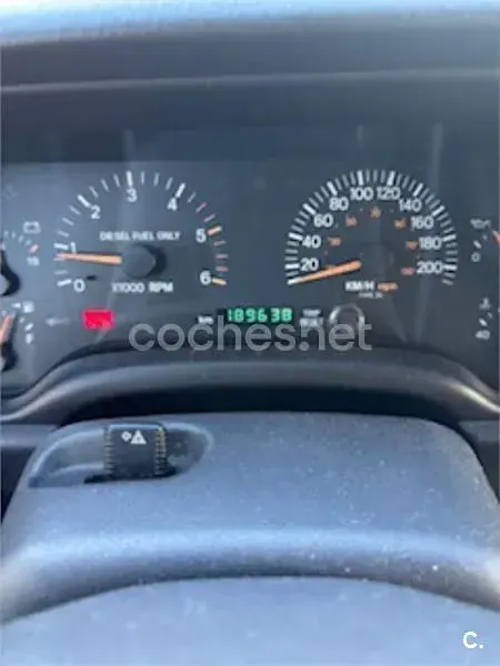 Usado Jeep Cherokee Sport 115 CV (84 kW) 1999 Marrón SUV