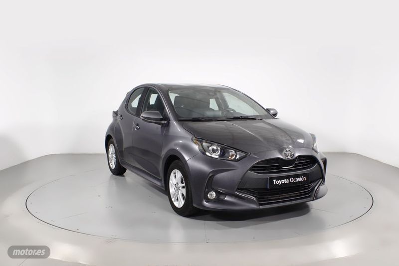 Gris Usado 2024 Toyota Yaris Edition Berlina | 19.000 € (Precio justo) - Imagen 1/4
