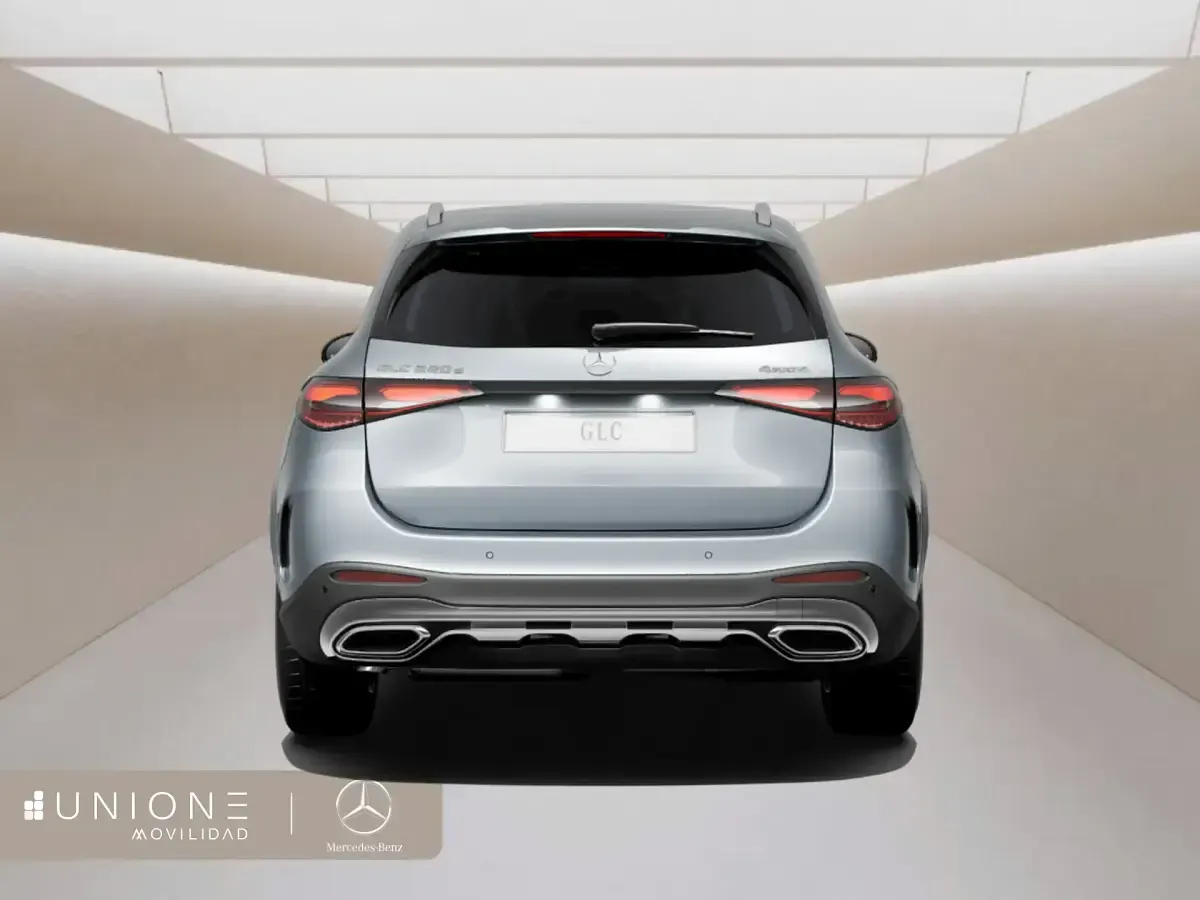 Usado Mercedes GLC220 197 CV (144 kW) 2024 Gris