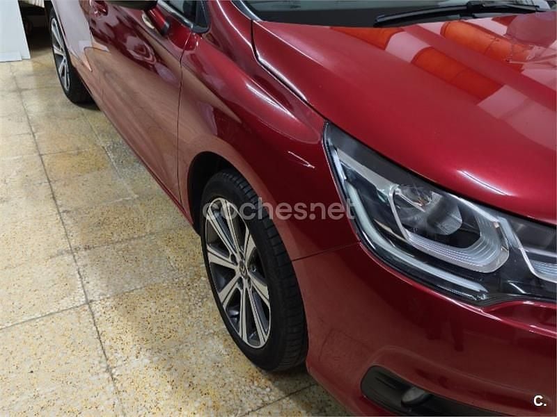 Usado Citroën C4 Feel 110 CV (80 kW) 2016 Rojo Berlina
