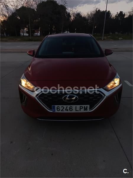 Usado Hyundai Ioniq 141 CV (103 kW) 2021 Granate Utilitario