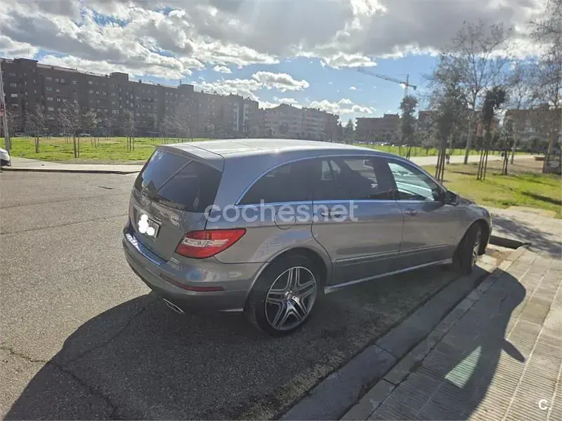 Usado Mercedes R350 211 CV (155 kW) 2012 Gris / plata Familiar