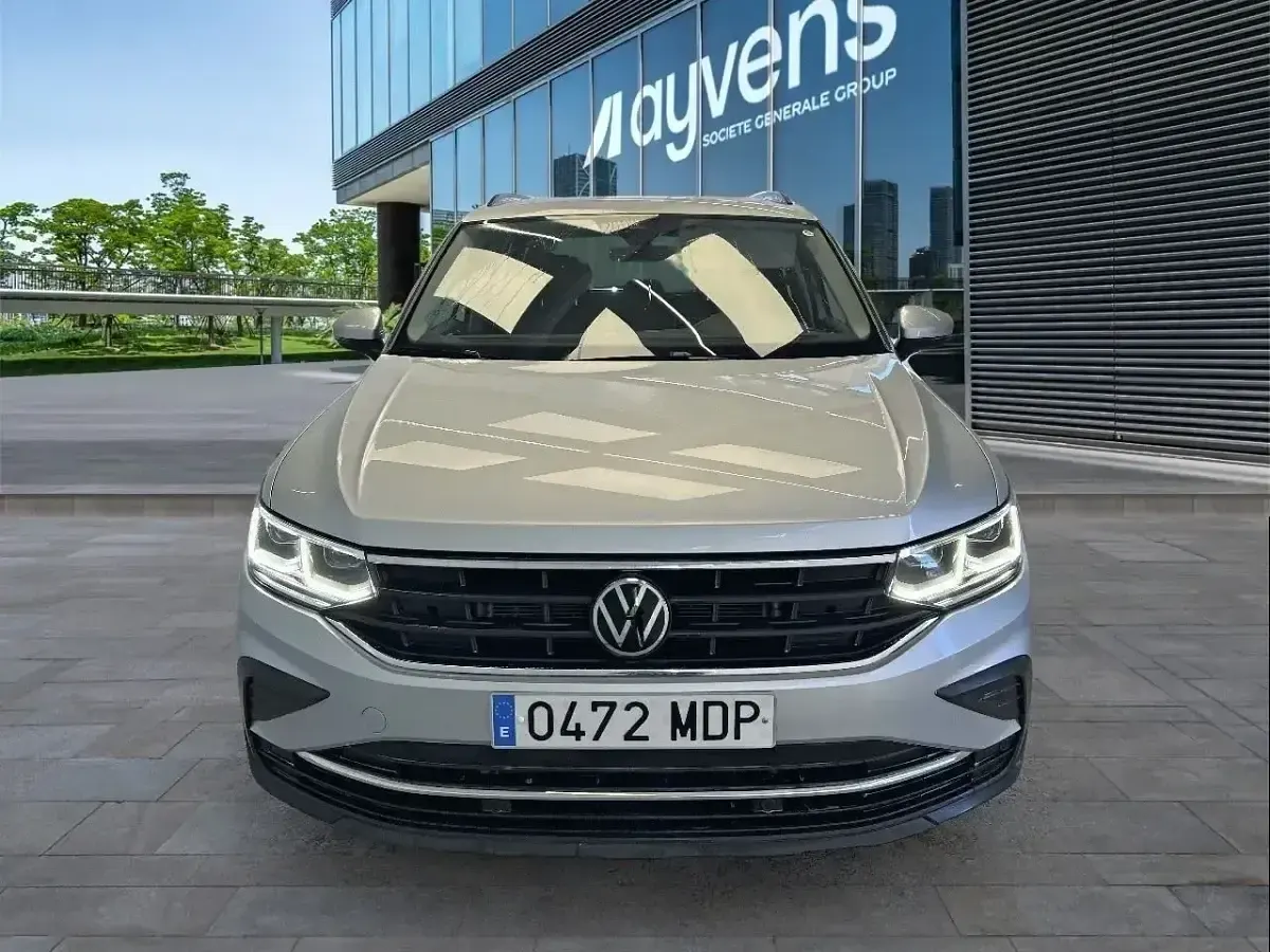 Usado VW Tiguan Life 122 HP (89 kW) 2023 Cinzento SUV