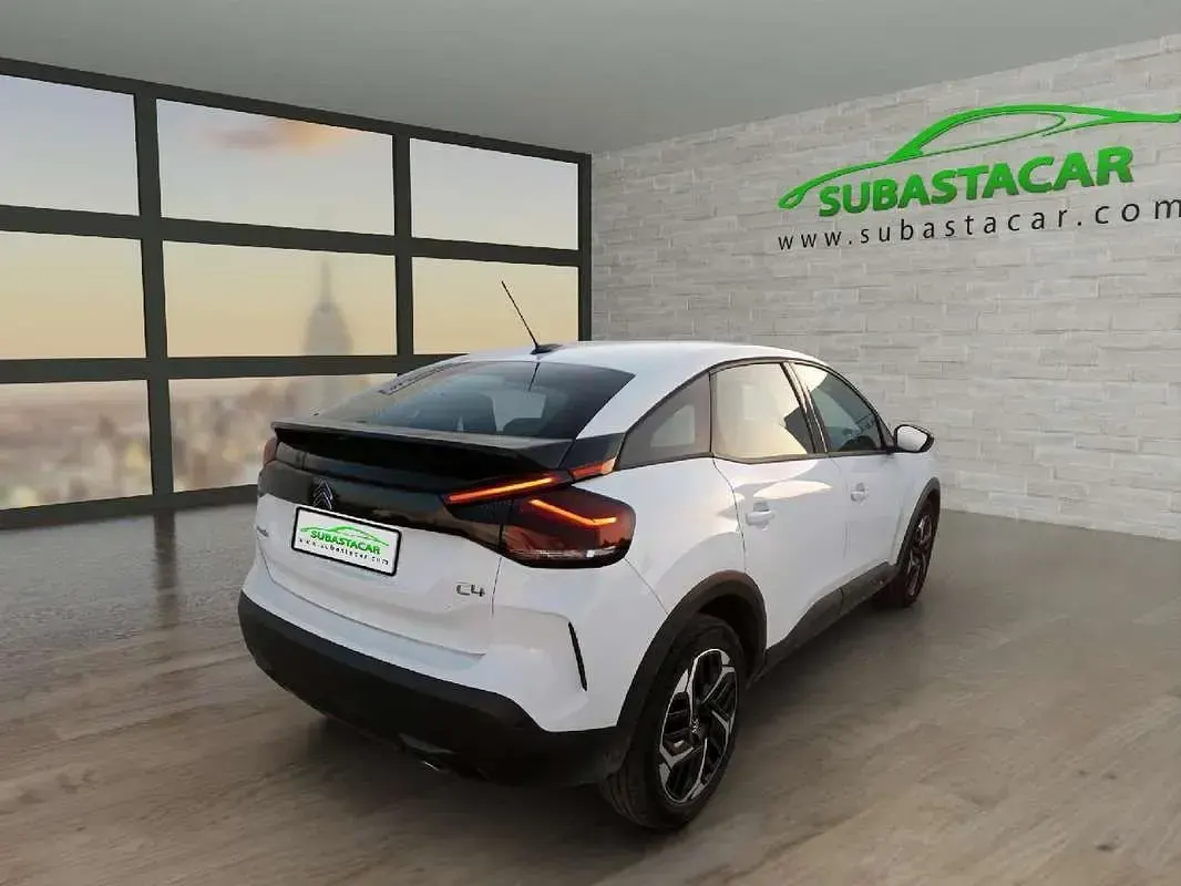 Usado Citroën C4 Feel 110 CV (80 kW) 2022 Blanco Utilitario
