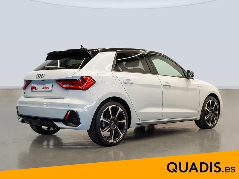 Usado Audi A1 Black Edition 116 CV (85 kW) 2025 Blanco SUV