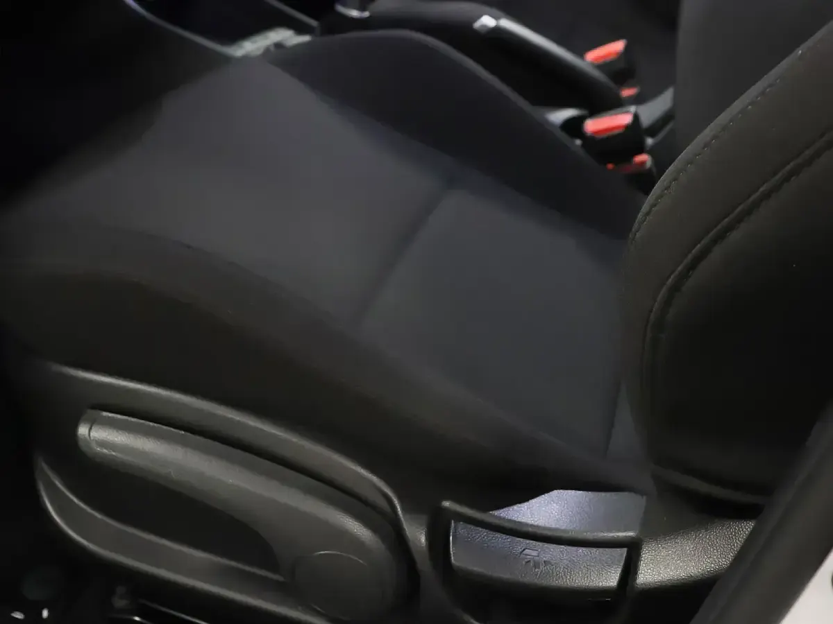 Usado Hyundai Bayon 100 CV (73 kW) 2025 Blanco SUV