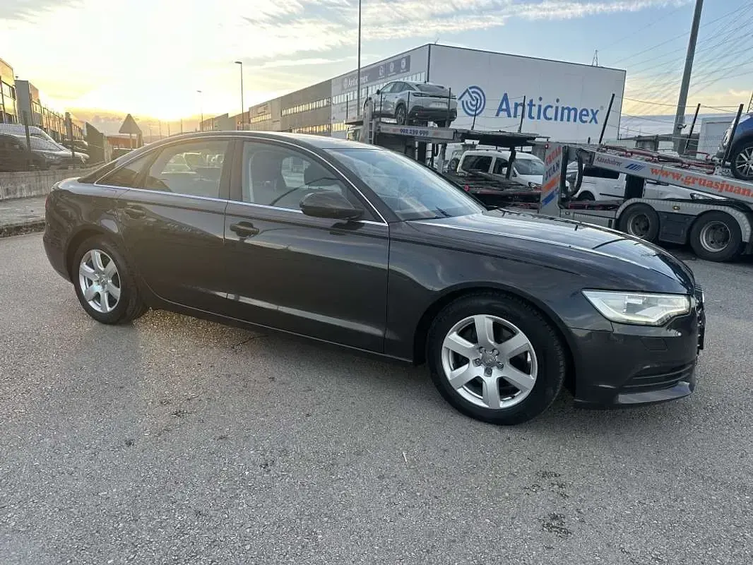 Usado Audi A6 179 CV (131 kW) 2013 Gris Berlina