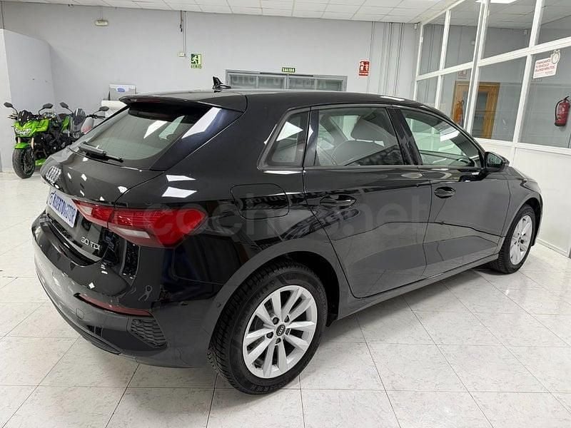 Käytetty Audi A3 116 HP (85 kW) 2021 Musta Sedan