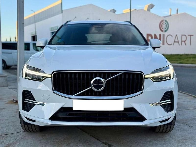 Używany Volvo XC60 Core 197 KM (144 kW) 2021 Biały SUV