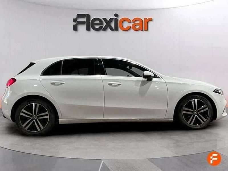 Usado Mercedes A180 109 CV (80 kW) 2019 Blanco Utilitario