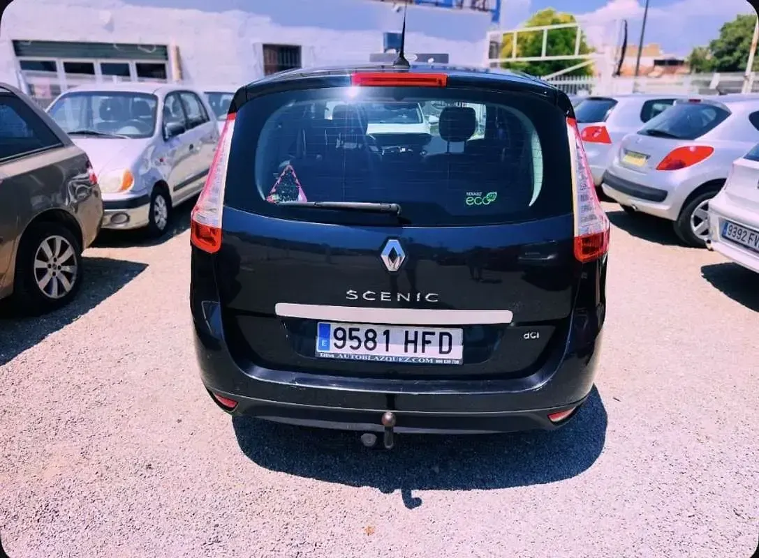 Usado Renault Grand Scénic 131 CV (96 kW) 2011 Negro Monovolumen