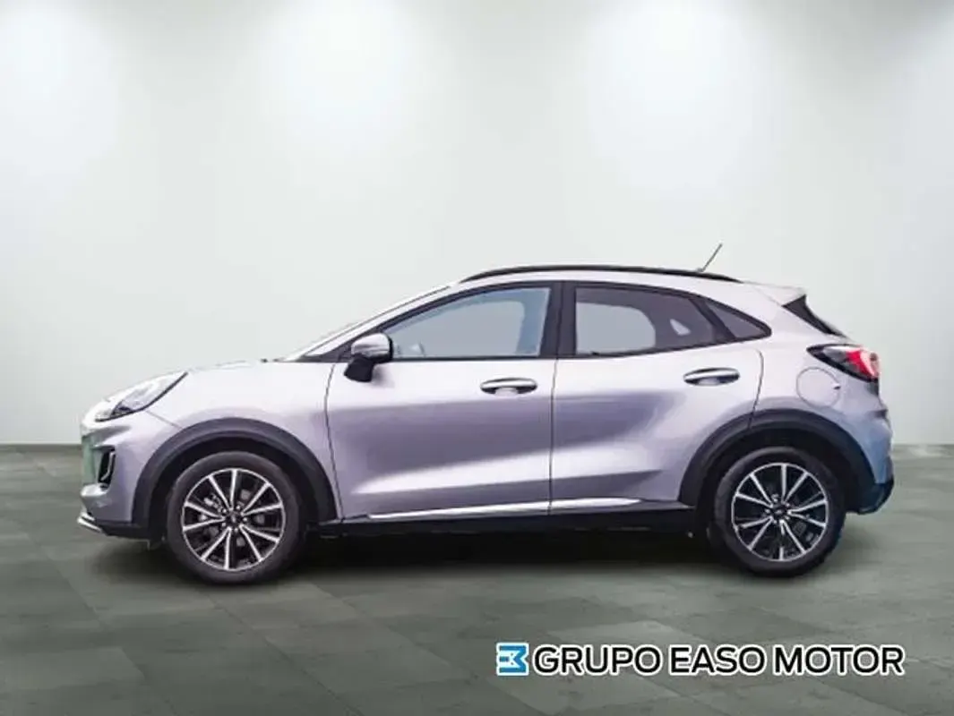 Usado Ford Puma Titanium 125 CV (91 kW) 2022 Plateado SUV