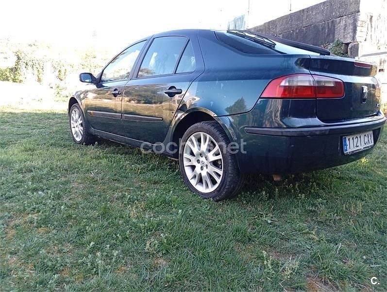 Usado Renault Laguna II Privilege 120 CV (88 kW) 2004 Verde Berlina