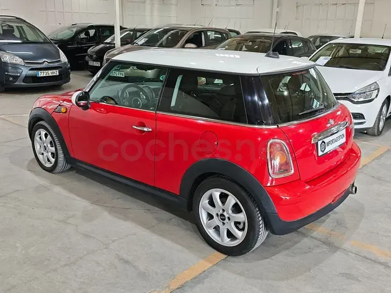 Usado Mini Cooper 120 CV (88 kW) 2007 Rojo Utilitario