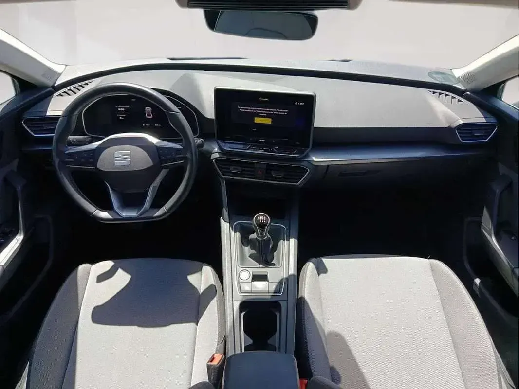 Usado Seat Leon ST FR 116 CV (85 kW) 2025 Blanco Familiar